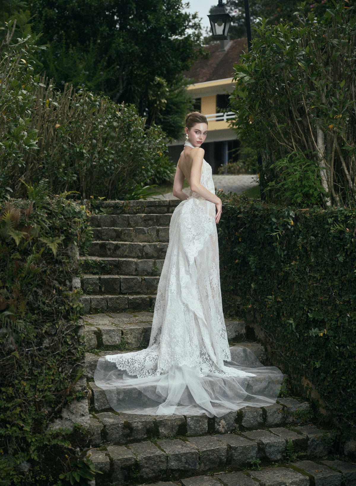 AMOUR LACE GOWN