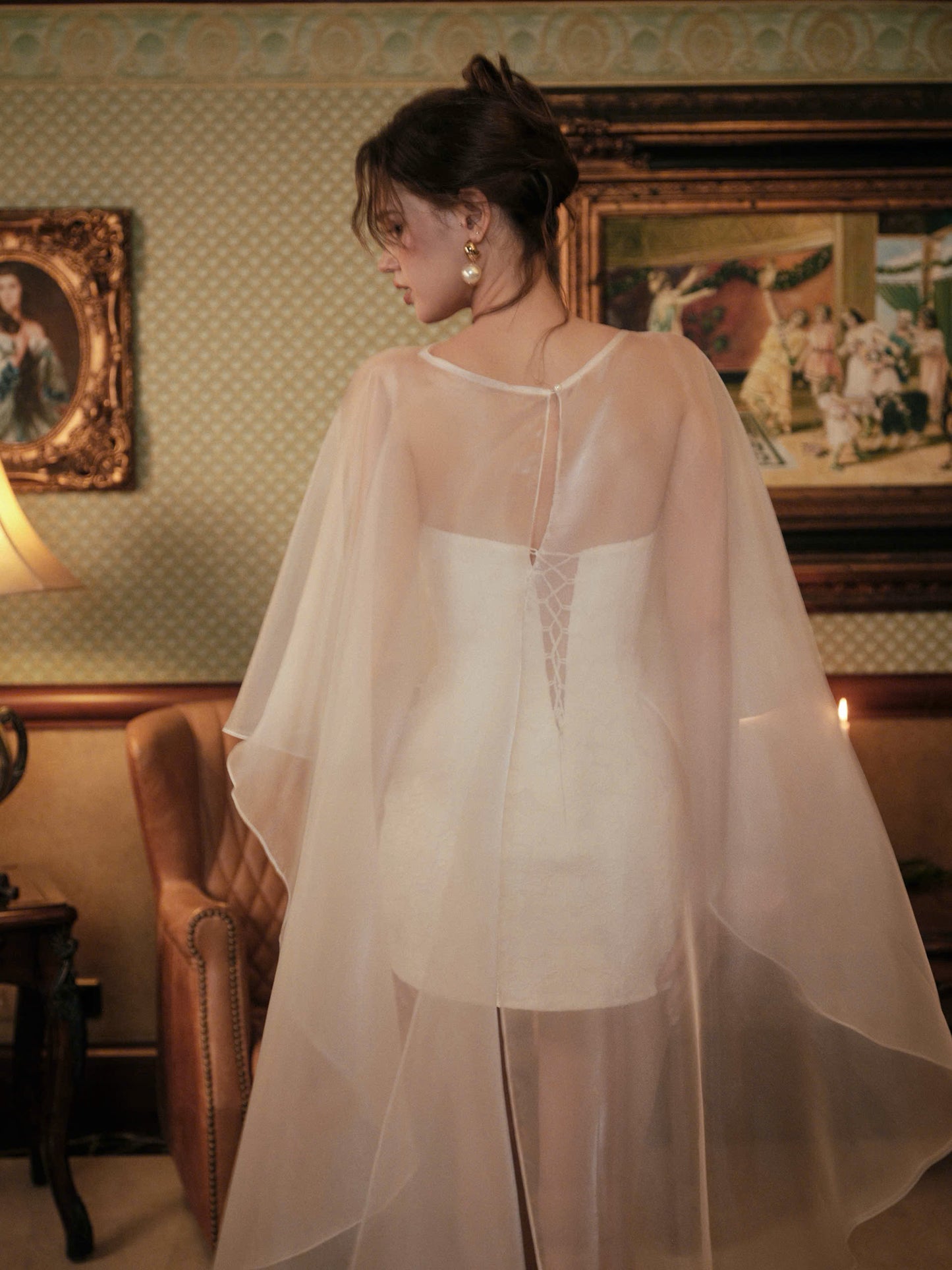 BUTTERFLY CAPE