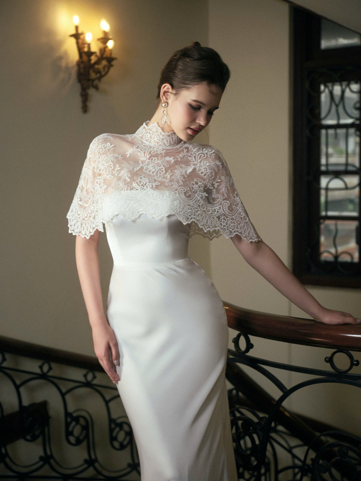 ELIA LACE CAPE