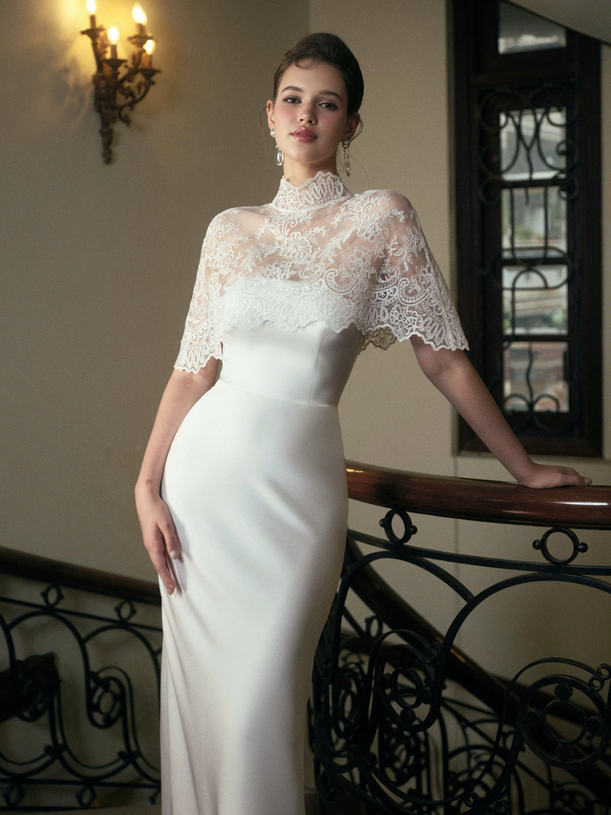 ELIA LACE CAPE