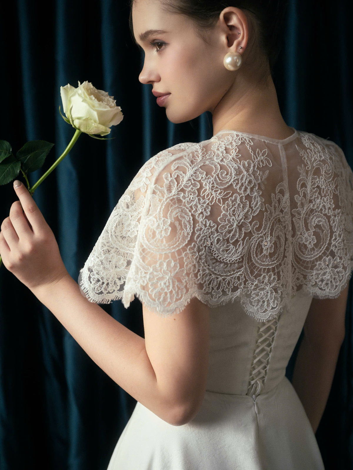 ANYA LACE CAPE