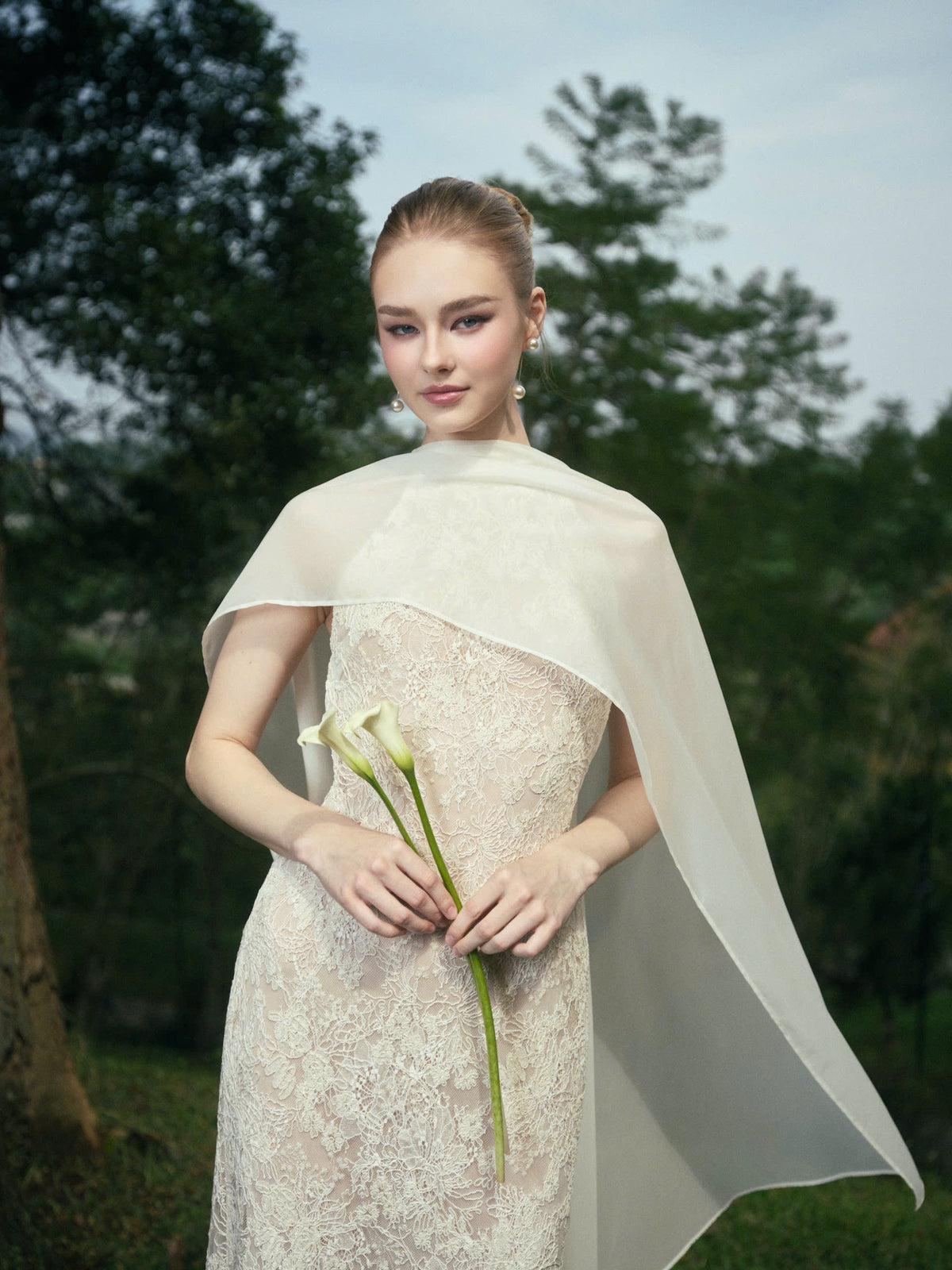 AVELIA LACE DRESS