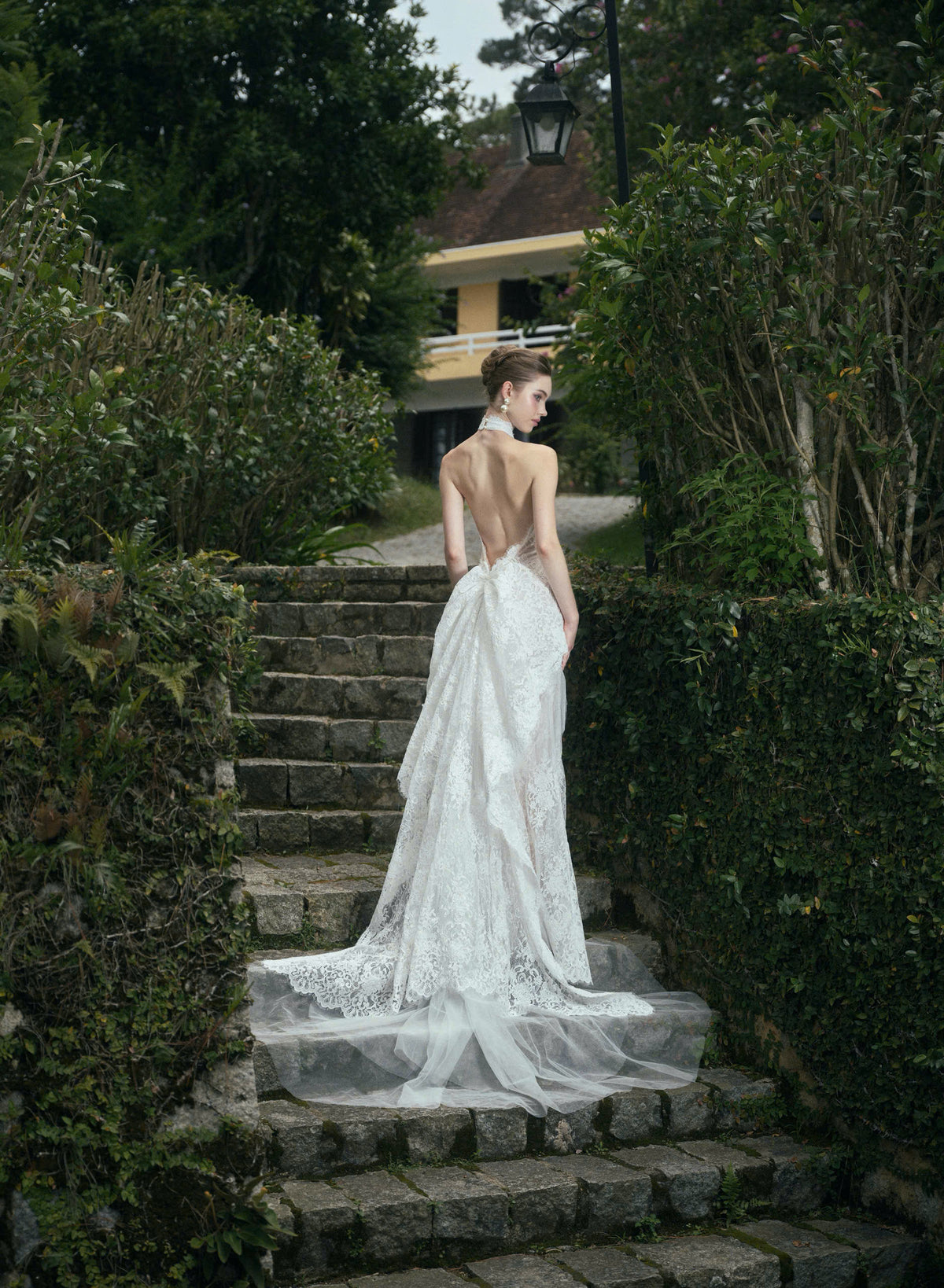 AMOUR LACE GOWN