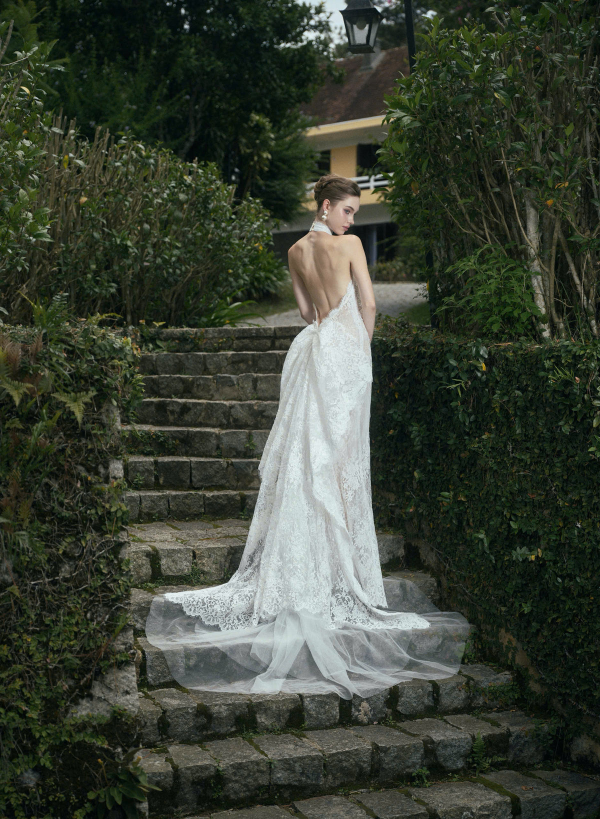 AMOUR LACE GOWN