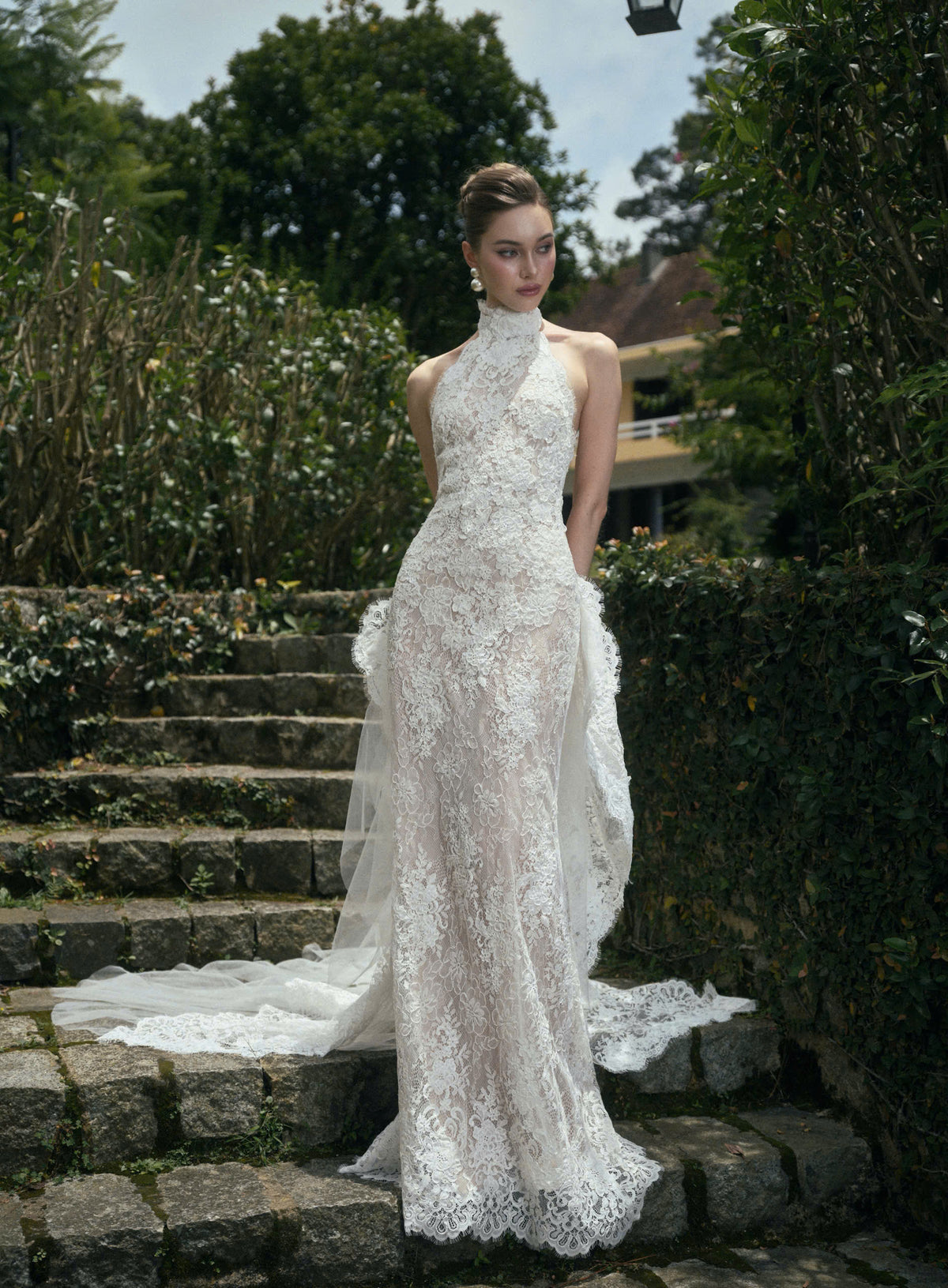 AMOUR LACE GOWN