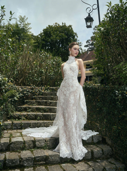 AMOUR LACE GOWN