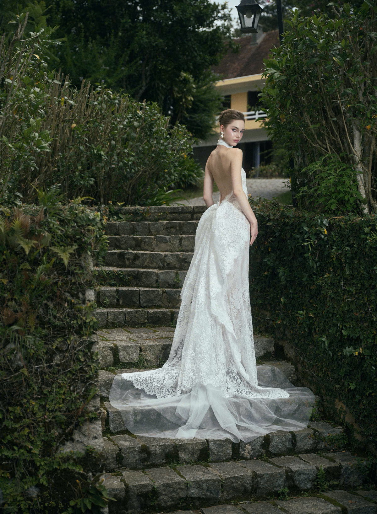 AMOUR LACE GOWN