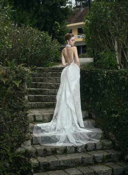 AMOUR LACE GOWN