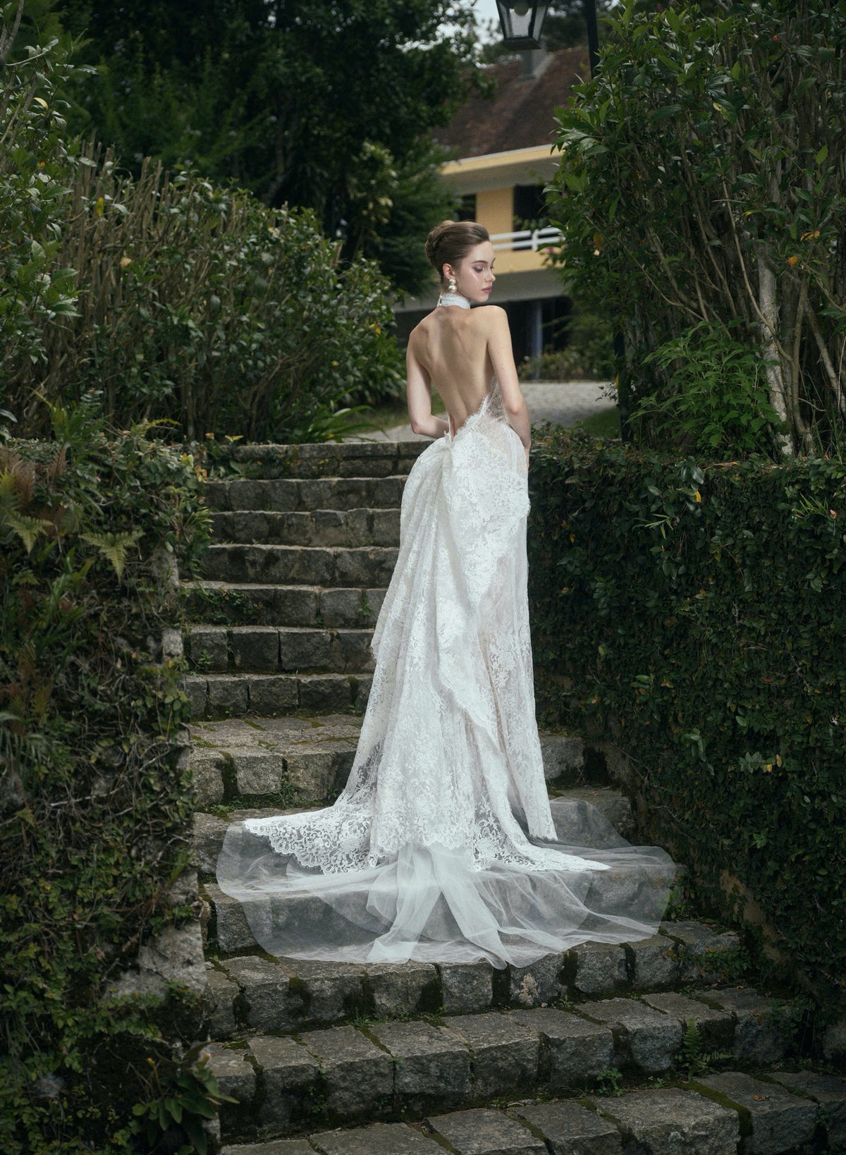 AMOUR LACE GOWN