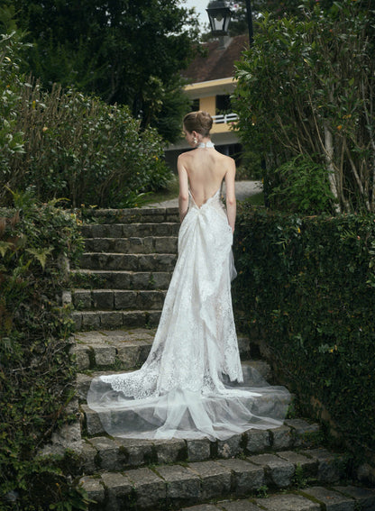 AMOUR LACE GOWN