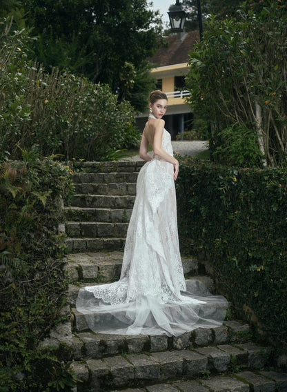 AMOUR LACE GOWN