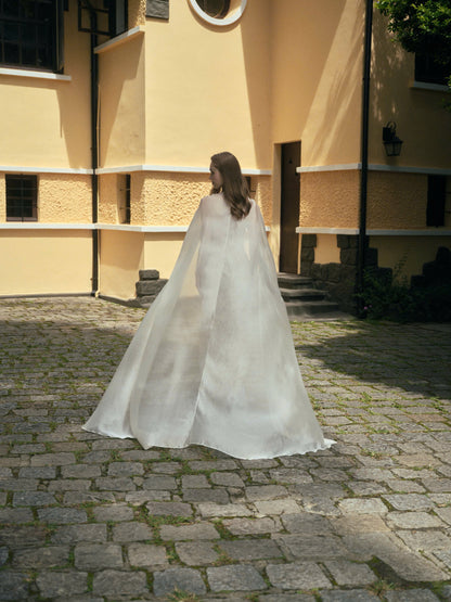 LA ROSEE LACE DRESS & LUNE CLOAK