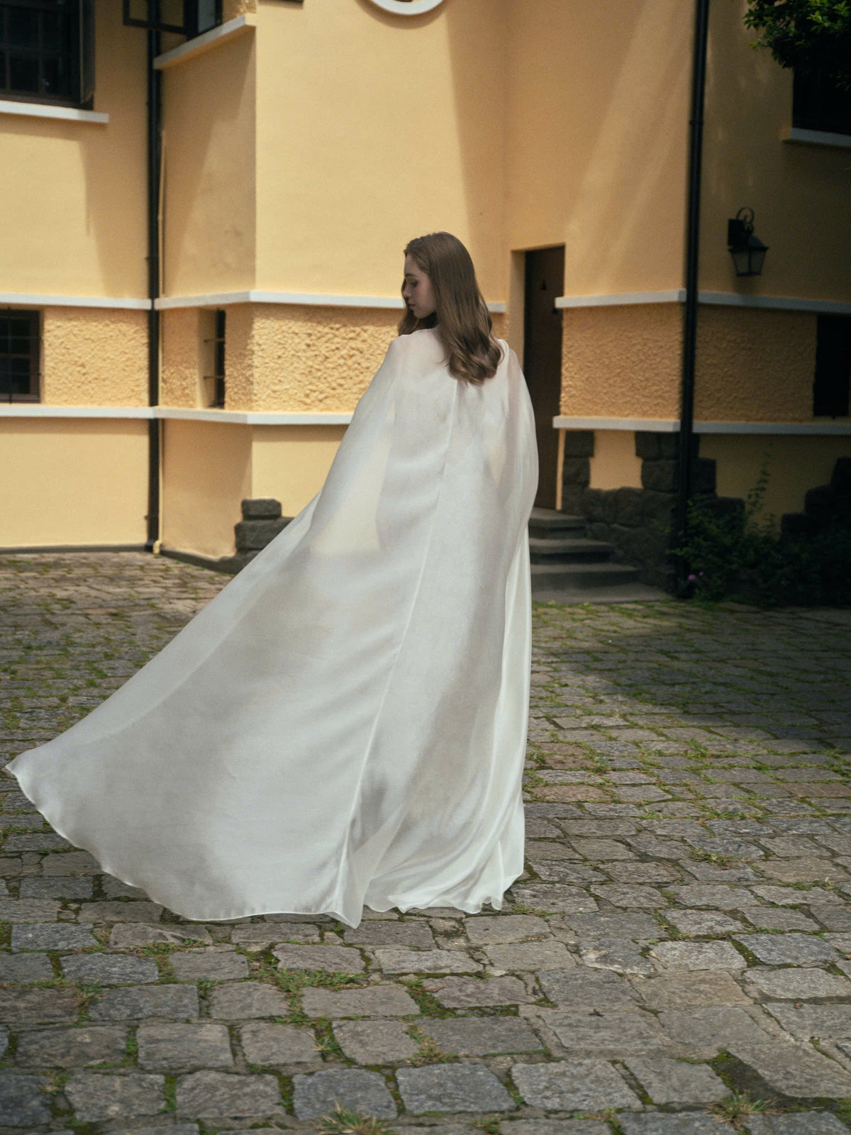 LA ROSEE LACE DRESS & LUNE CLOAK