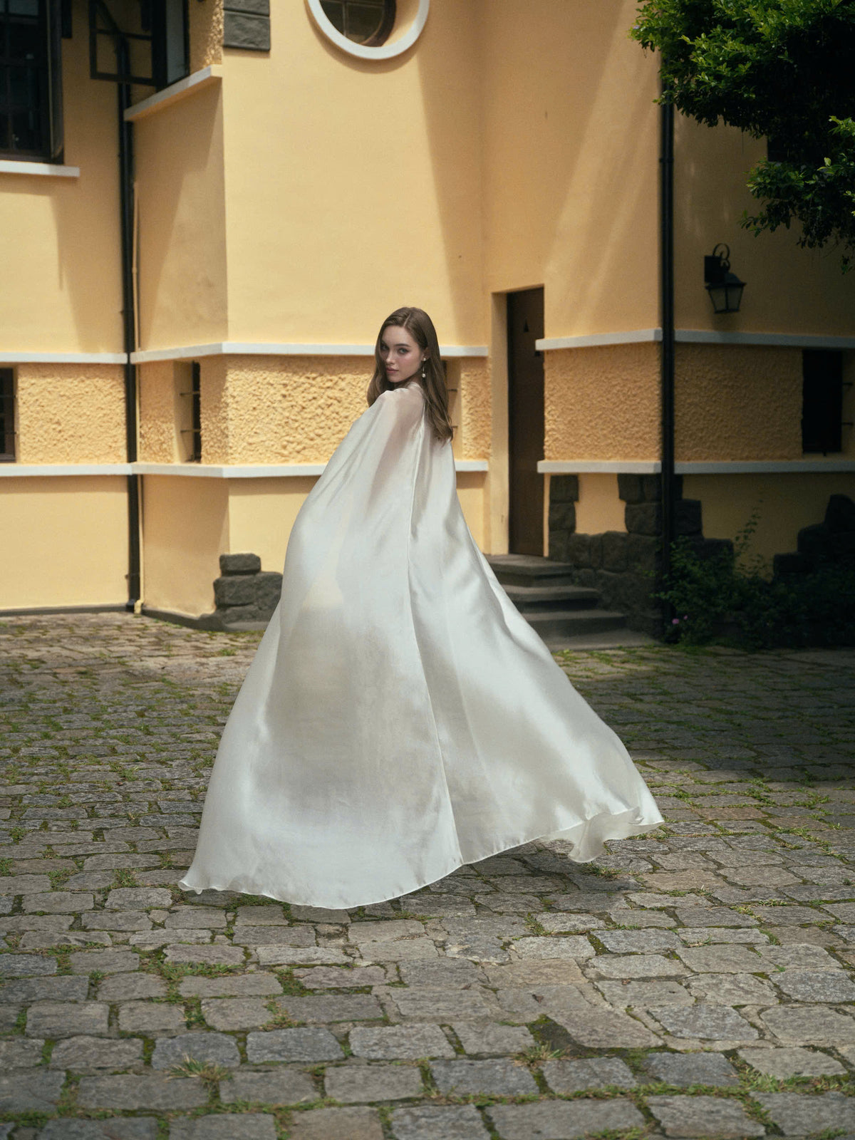 LA ROSEE LACE DRESS & LUNE CLOAK