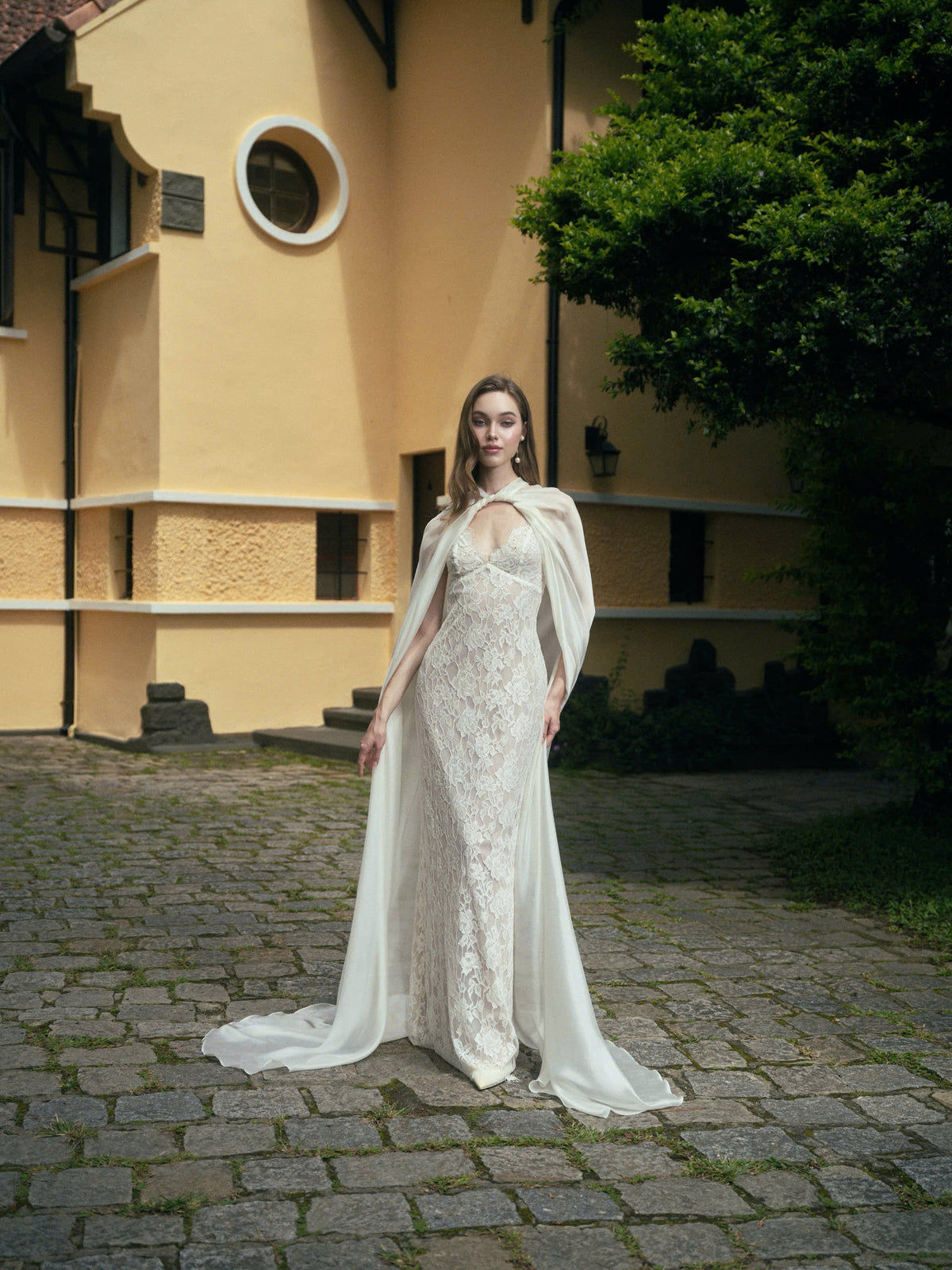 LA ROSEE LACE DRESS & LUNE CLOAK