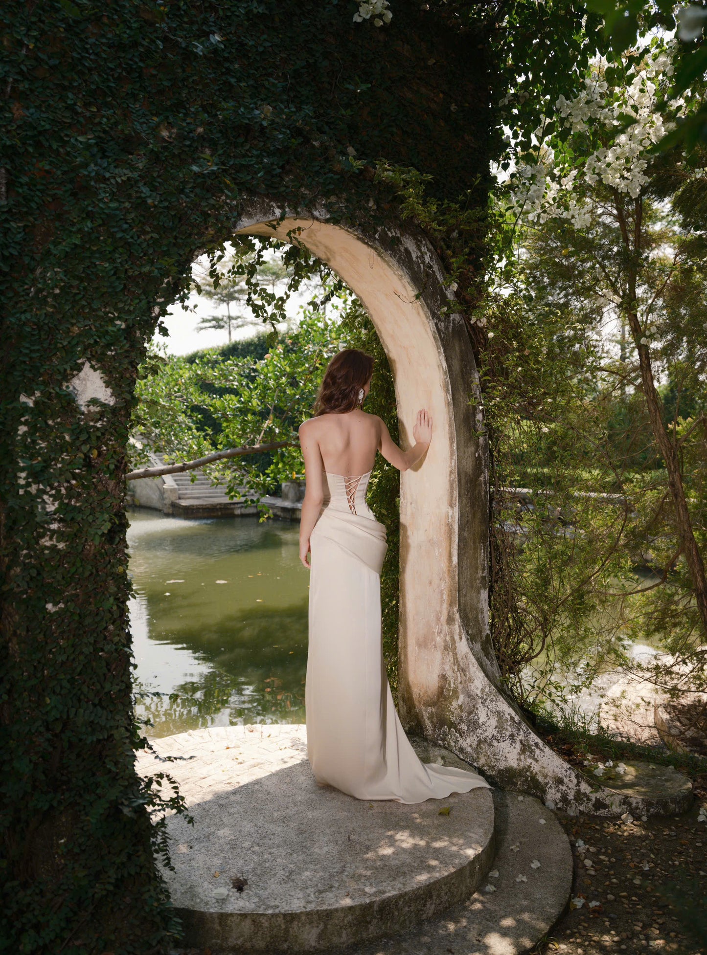 AURA GOWN
