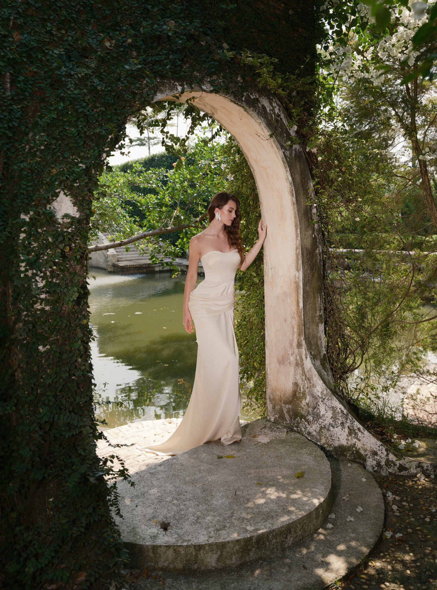 AURA GOWN