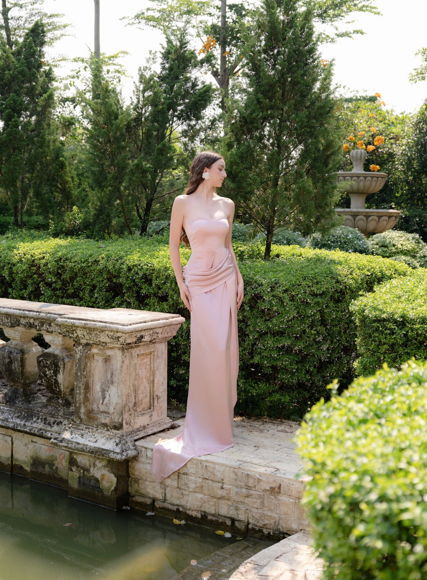AURA GOWN