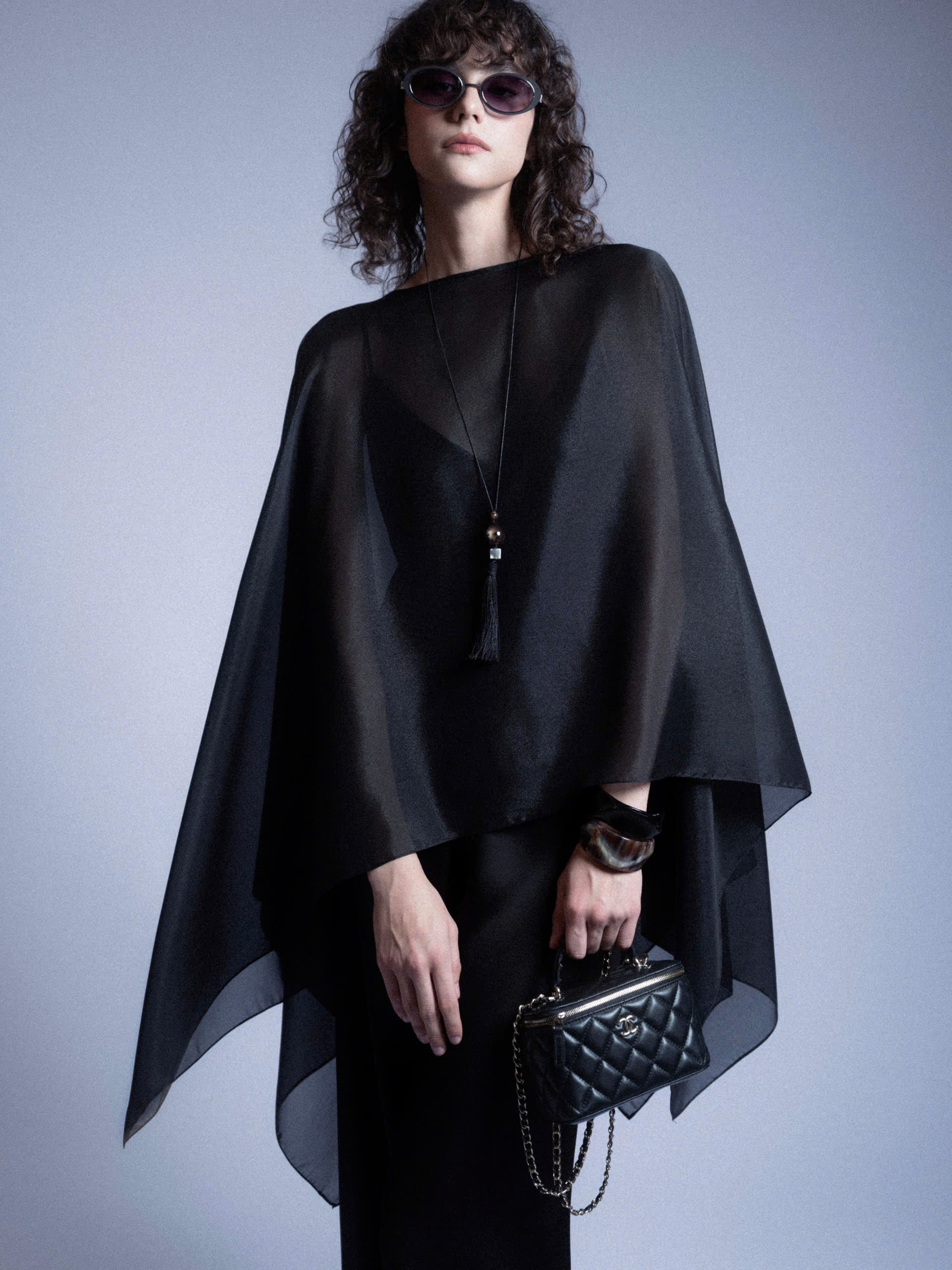 MAY CAPE TOP – kisserine