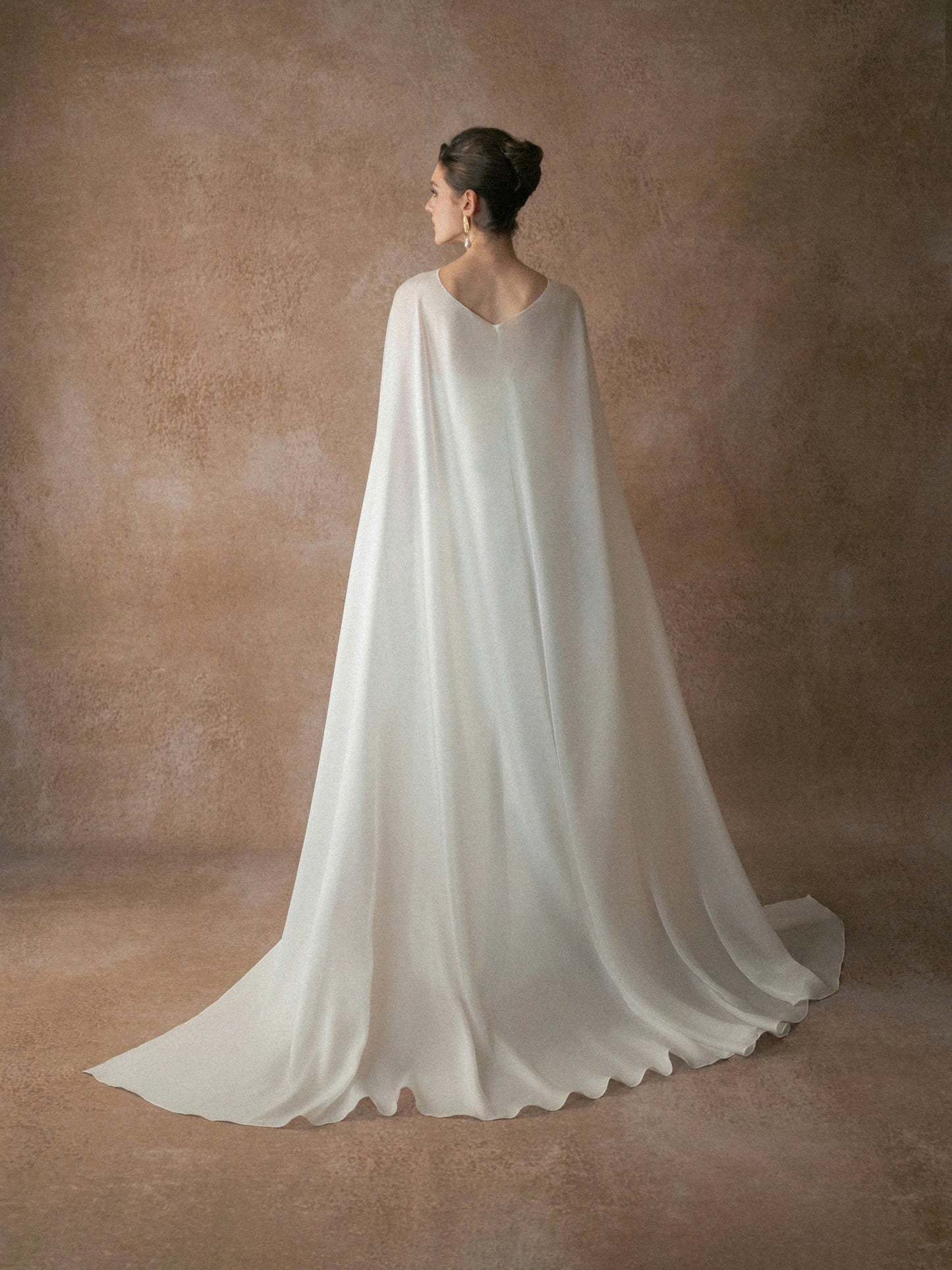 MIVORA GOWN