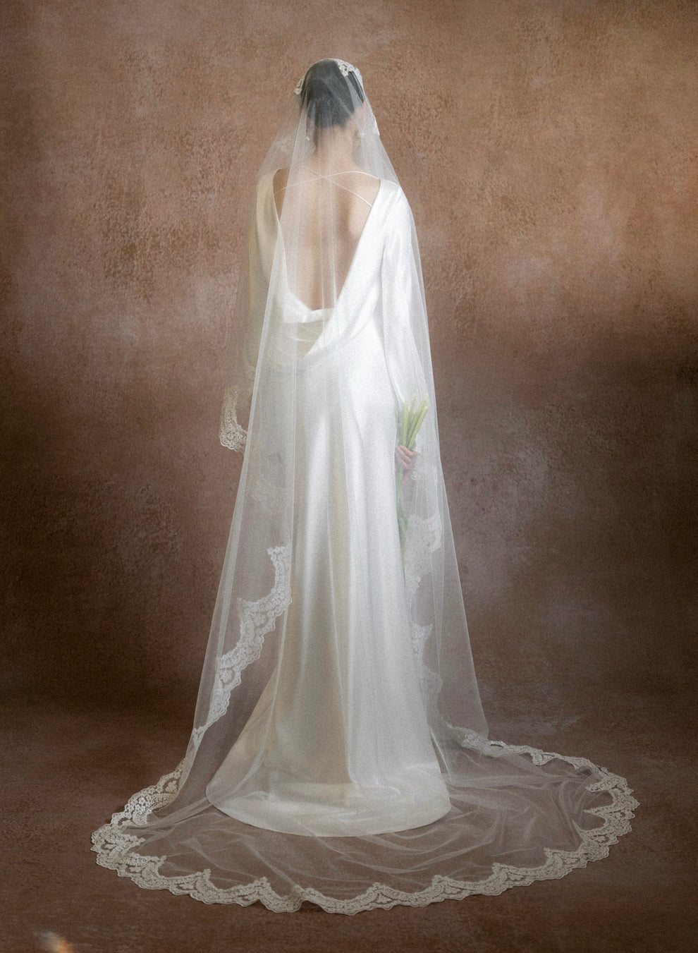 ROSENA GOWN – kisserine
